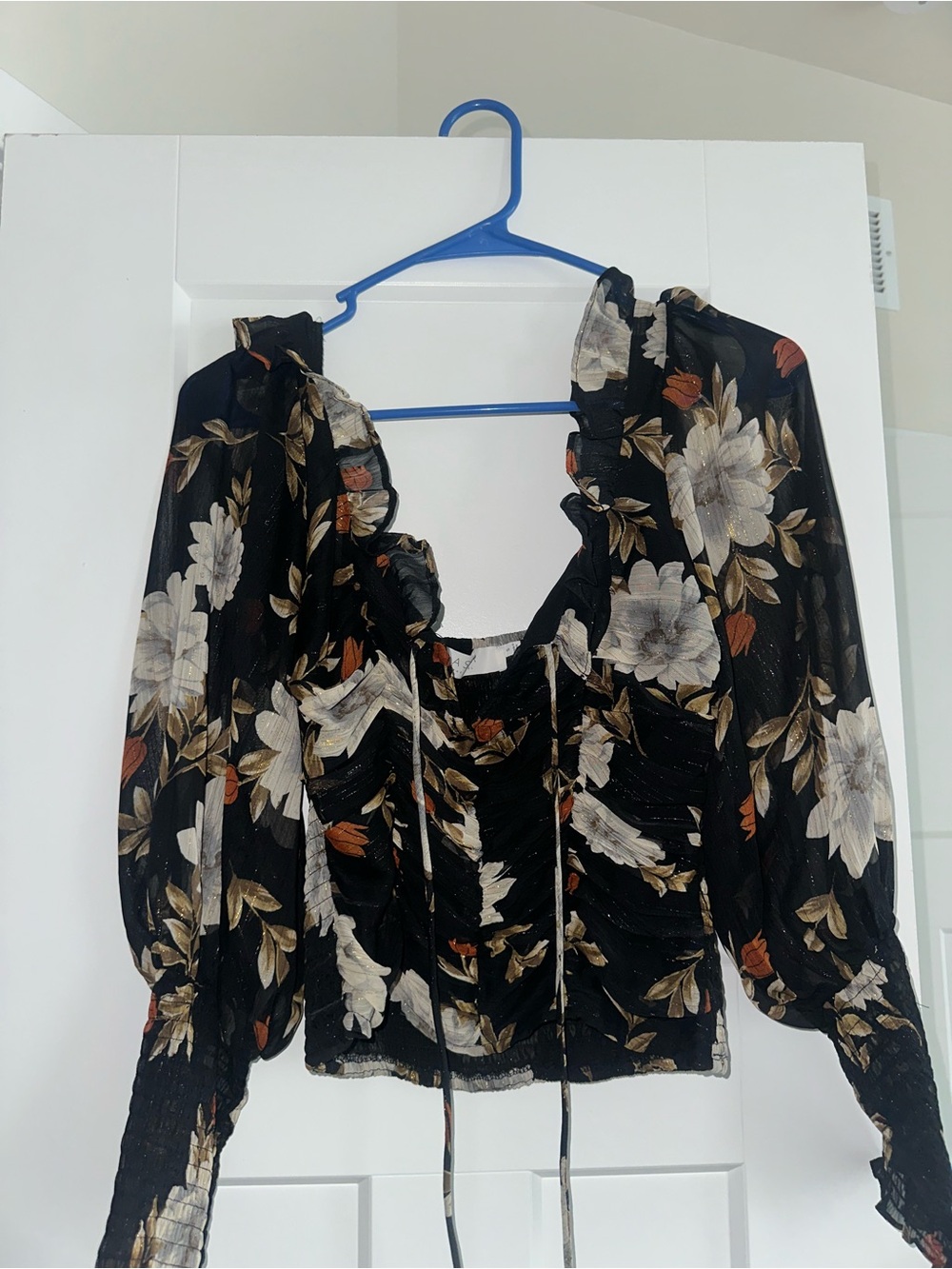 ASTR The Label Black Floral Ruched Long Sleeve Blouse | Size Small